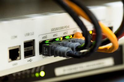 Info-Net Internet Ostrów Wielkopolski Tło Router Wi-Fi